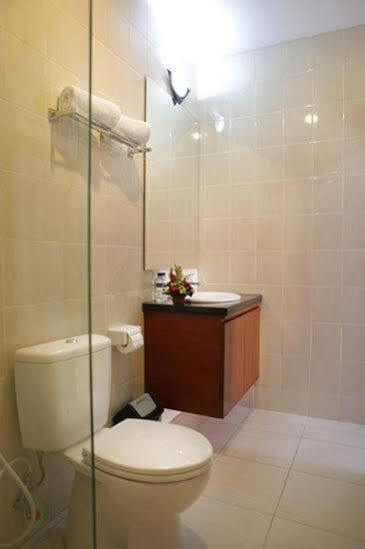 Puri Jayaraja Guest House Кута Екстериор снимка
